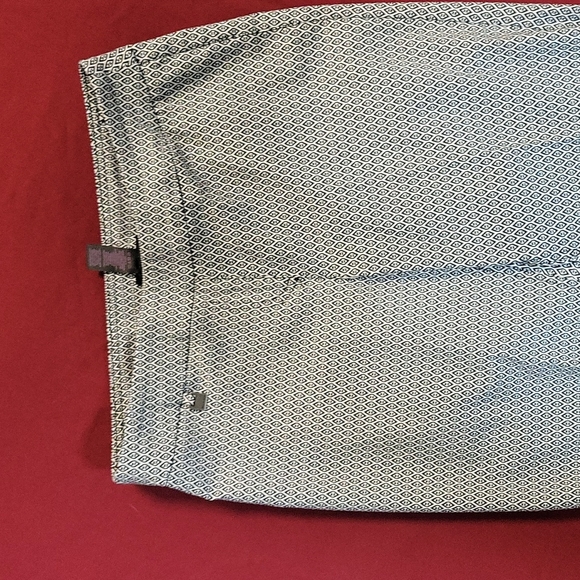 Slim-Sation Capris - Picture 2 of 4